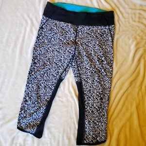 Lululemon Pace Pusher Crop, sz 12